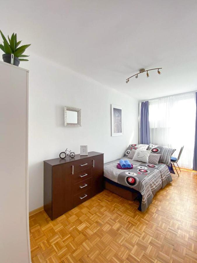 Room №3 Grzybowska 5 The Very Center Of Varsovia Exterior foto