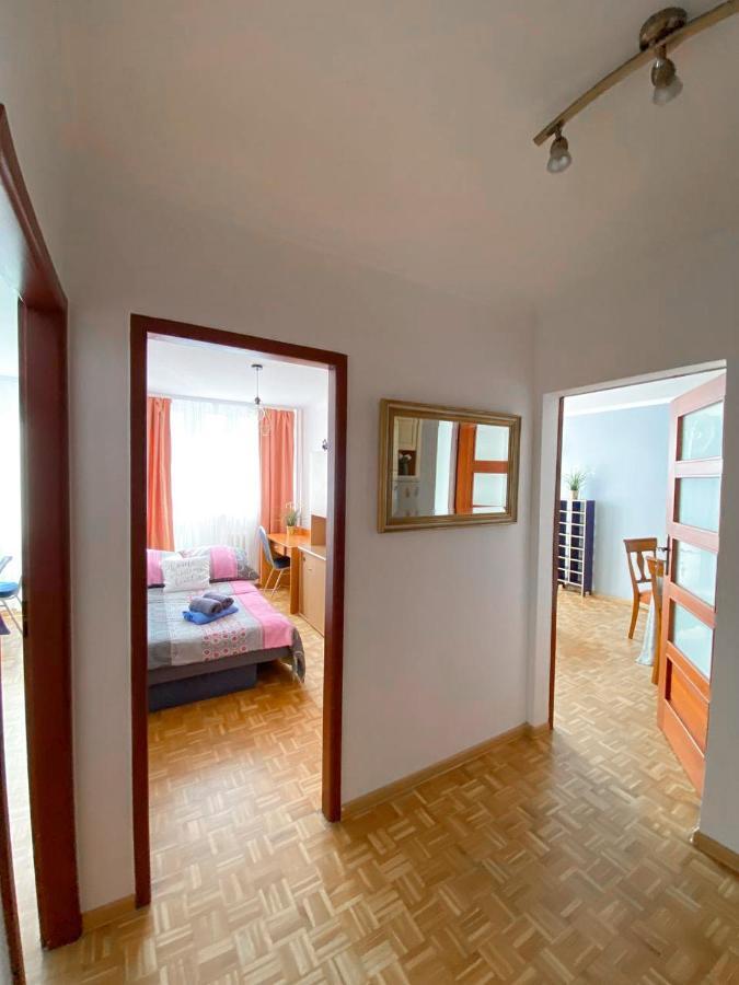 Room №3 Grzybowska 5 The Very Center Of Varsovia Exterior foto